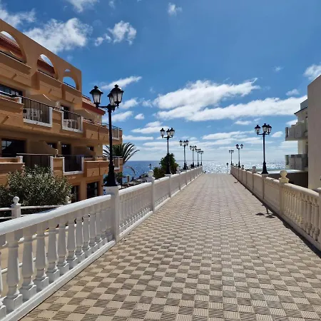 아파트 Caleta *