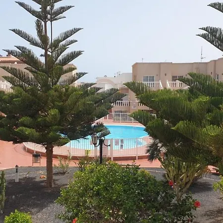 Caleta Апартаменты *