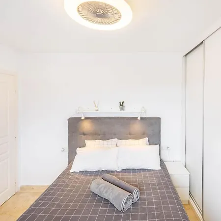Caleta Appartement *